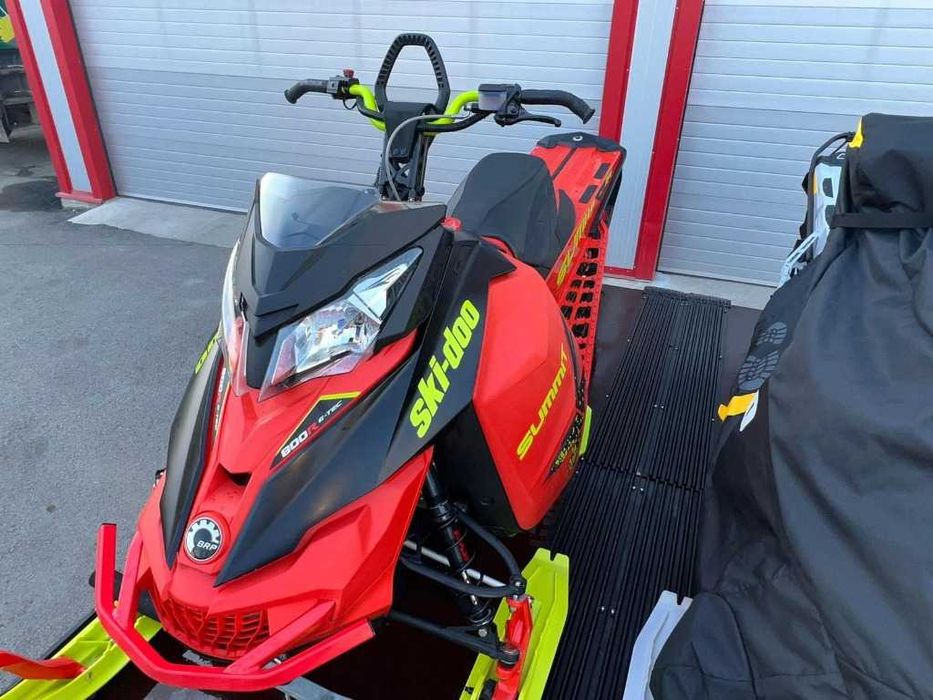 Ski-Doo Summit 800R