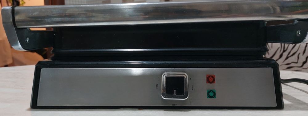 Продам грильницу в отличном состоянии