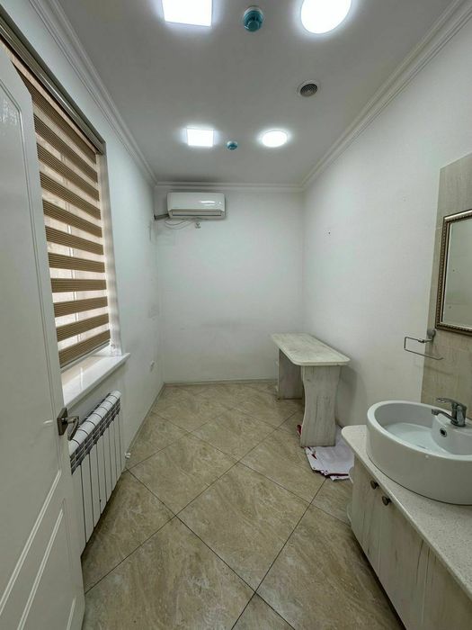 ПРОДАЁТСЯ помещение 120 м² у моста Топович — 7 комнат + холл