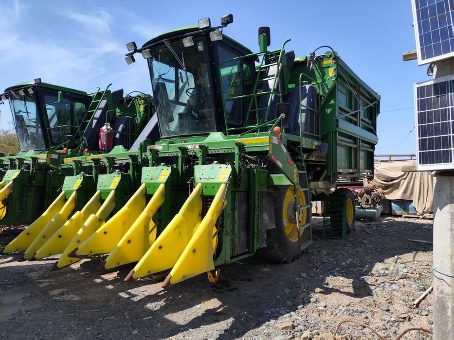 Сельхоз техника John Deere