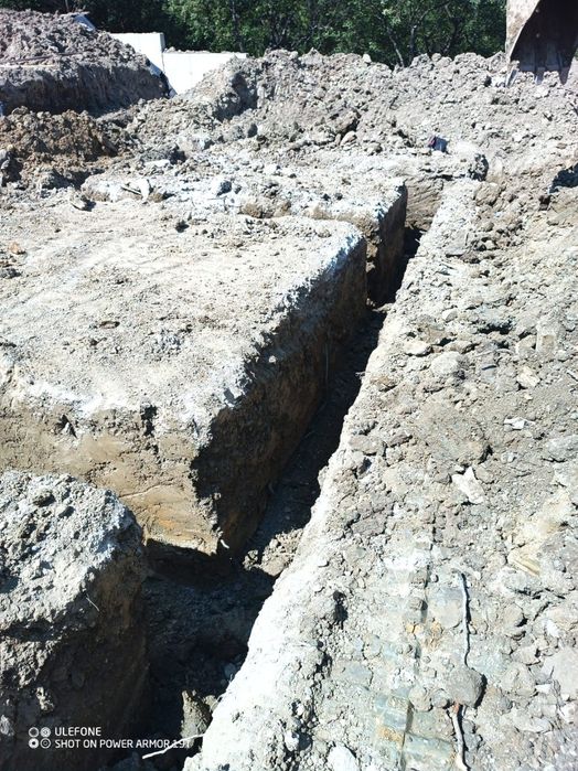 Inchiriez execut lucrari cu excavator, miniexcavator 5t, buldozer 20t