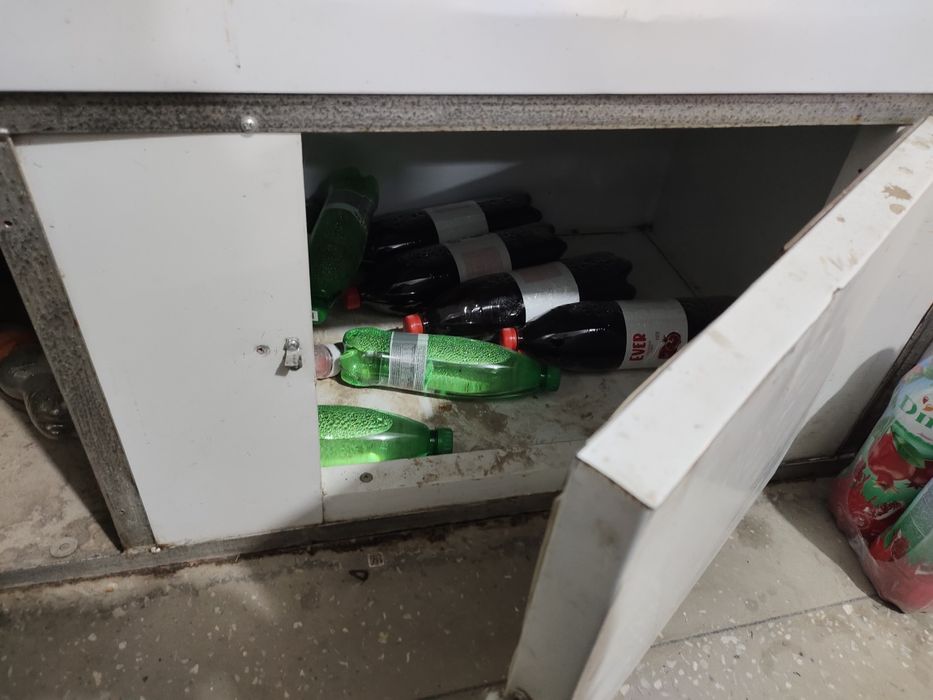 Витрина холодильник