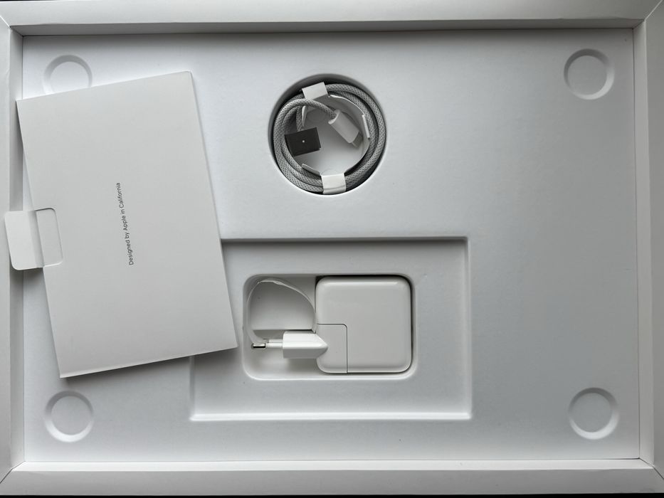 MacBook Air 15 M3 8/256