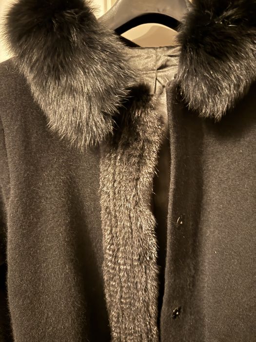 Палто от алпака,качулка-лисица,цена 300 лв.