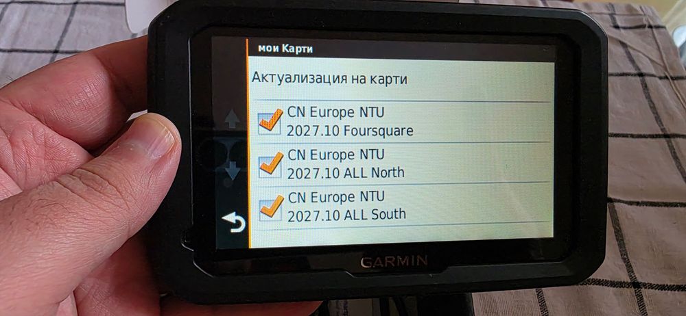 Навигация за камион Garmin Dezl 570 пълен комплект карти зацяла Европа