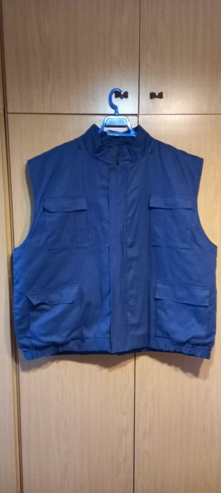 Продавам чисто нов мъжки елек 30лв