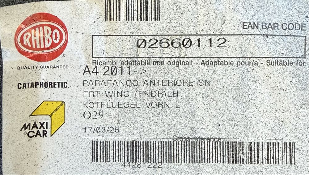 Aripă stânga față Audi A4 B8 Facelift 2011–2015