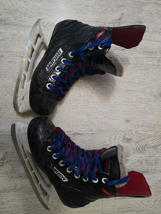 Продам коньки  Bauer
