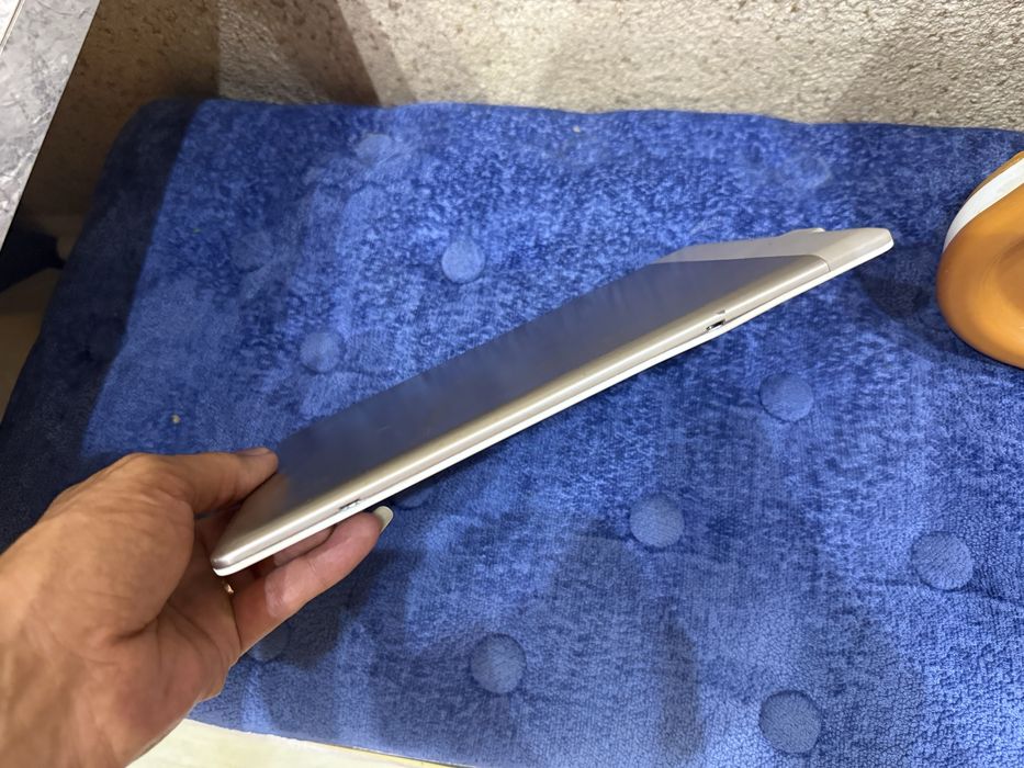 * Amazon Kindle электронная книга