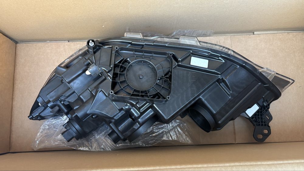 Far dreapta Ford transit custom 2023-2024 Nou