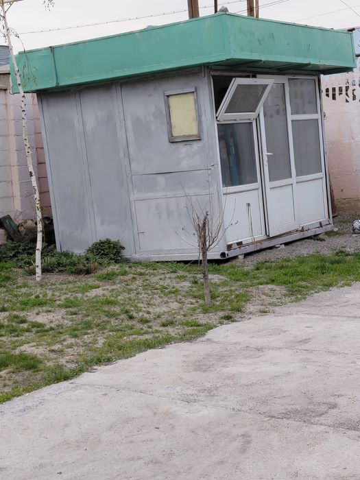 Будка продаётся  железная