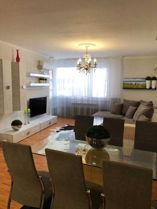 Дава се под наем Двустаен апартамент в София, Кръстова вада - 72 кв.м за 498.27 € - Снимка #1