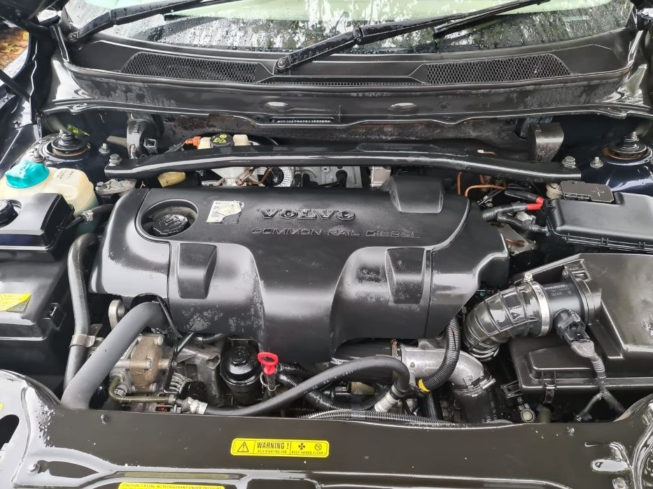 Dezmembrari Volvo XC90 2.4 diesel an 2005