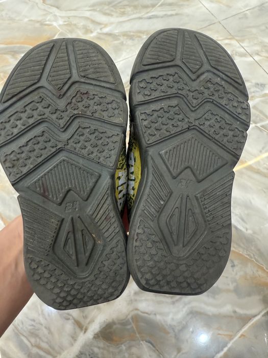 Детская обувь кроссовки