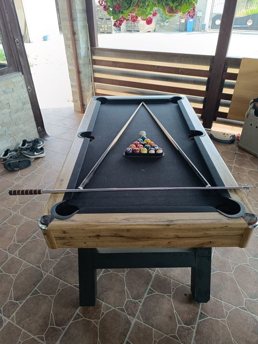 Masă de biliard,