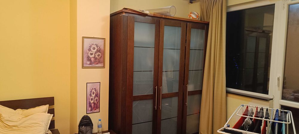 Продавам Гардероб и спалня