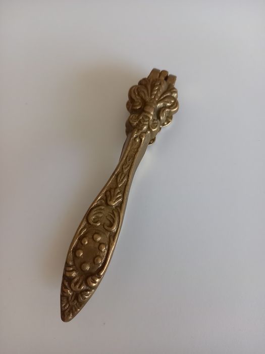 Ядкотрошачка месинг