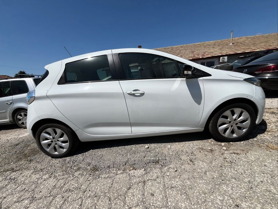 На части Renault Zoe dynamique 91коня  2016г  75000мили пробег перфектно състояние Камера джанти
