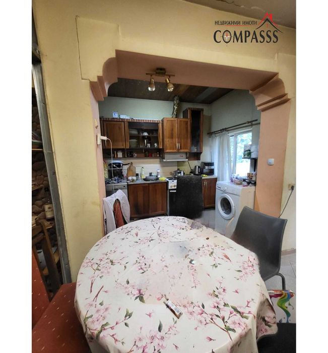 Къща с двор, район ЦЕНТЪР-Млад техник, гр. Добрич– 255000лева!