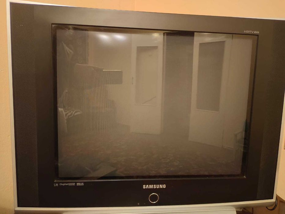 Продается телевизор Samsung б/у