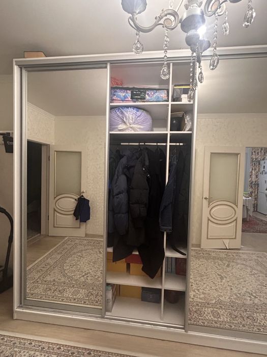 Шкаф купе в отличном состоянии