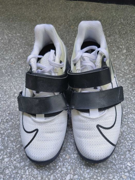 Вдигане на тежести Nike