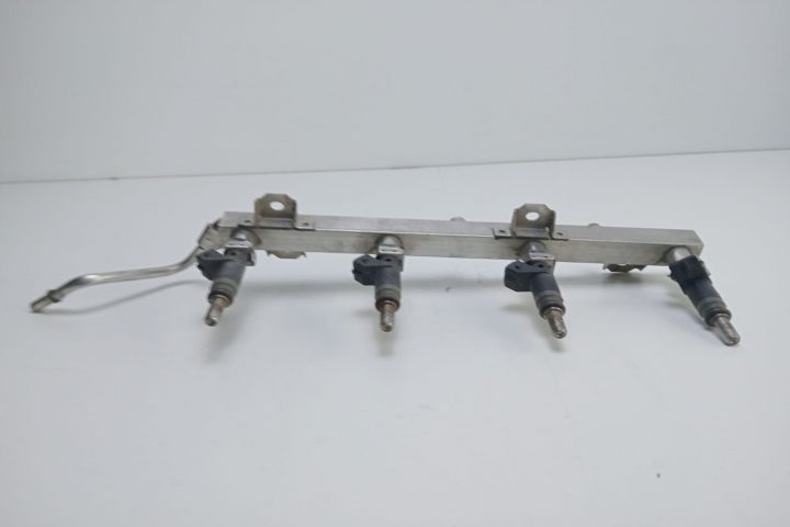 Rampa injectoare 1.6 benzina 7526892 BMW Seria 1 E87