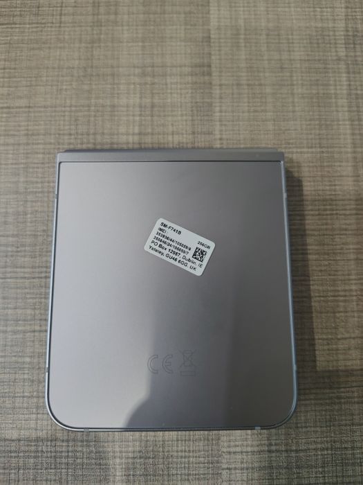 Samsung Galaxy Z Flip 6 с гаранция и застраховка