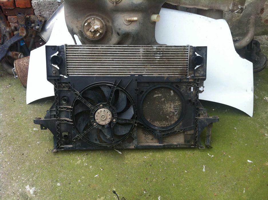 Dezmembrez Renault Master euro 3-4 motor cutie foi arc sasiu bena roti