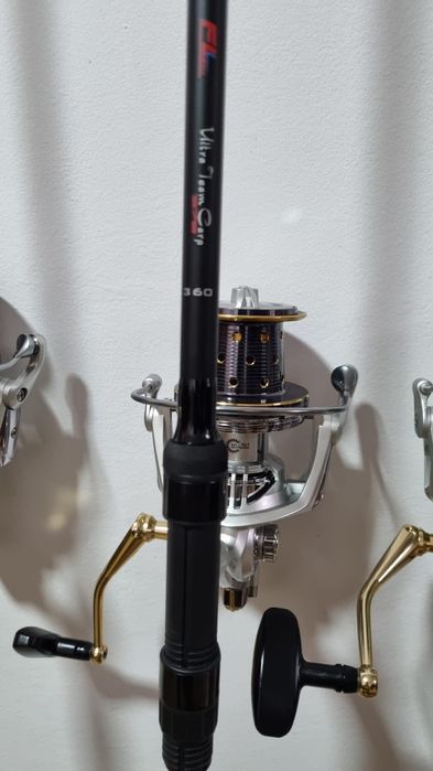 4 Lansete FL Ultra Team 3.60m 3.75lbs 2seg + 4 Mulinete WIND BLADE