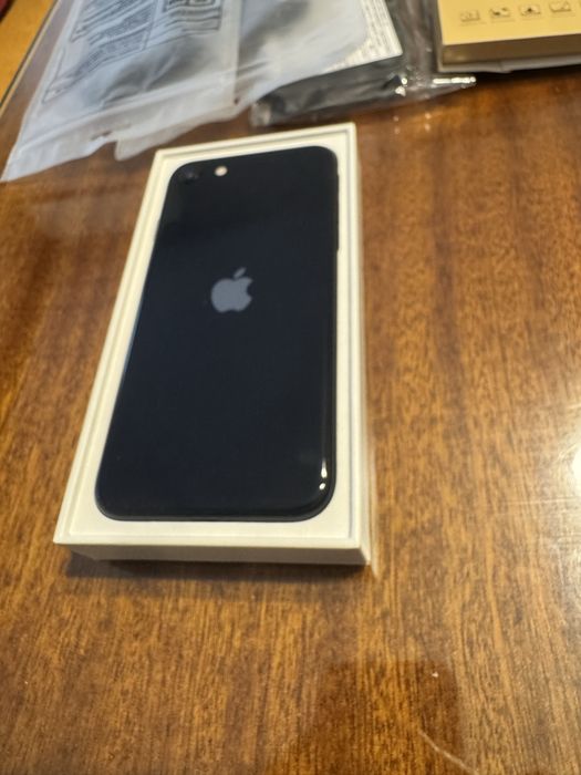 Смартфон Apple iPhone SE 3, 128 GB, 5G