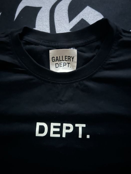 Tricou Gallery Dept