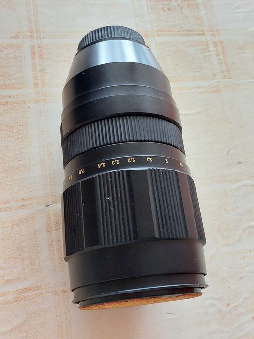 Teleobiectiv Zenit