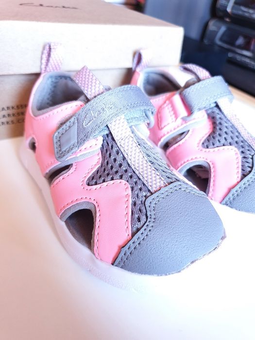 Кларкс/ clarcks НОВИ ОБУВКИ р.22