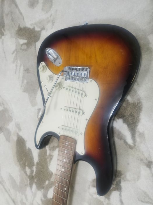 Chitara electrica plus amplificator Marshall
