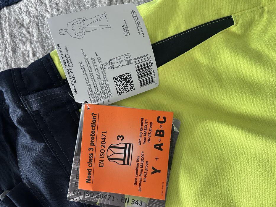 Pantaloni cu pieptar Mascot Multisafe iarna