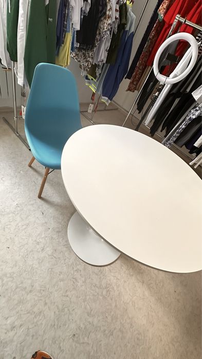 новый стол, стулья