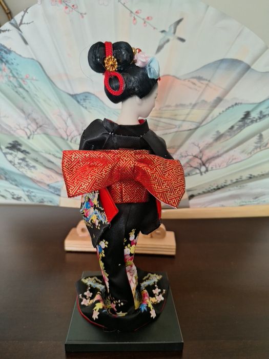 Colecție 6 figurine gheișe 25 cm – costume textile, colecție decorativă