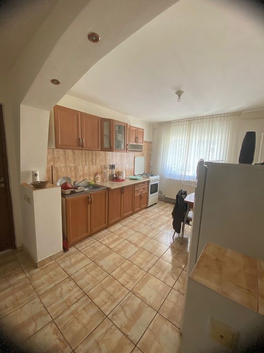 Vand apartament !