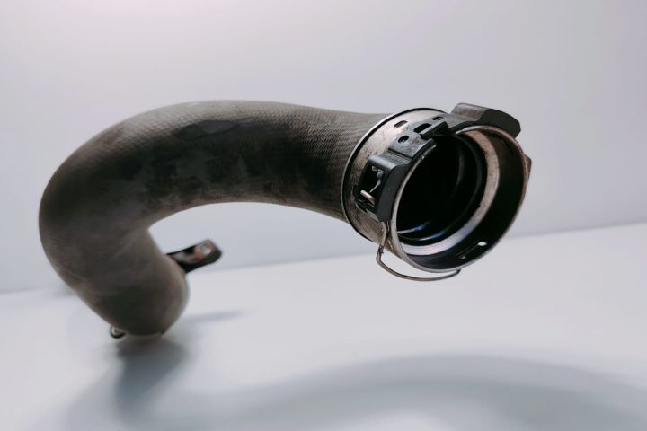 Conducta Furtun intercooler 144608356R / 1085617S01 Renault Kangoo a