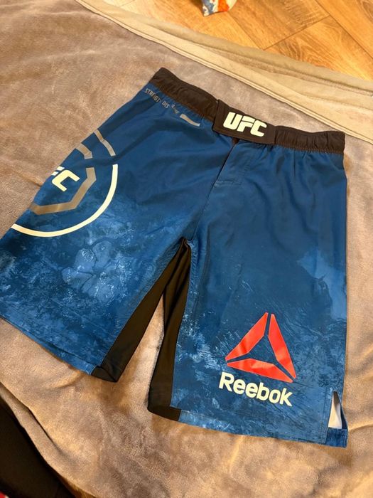 Продам новые шорты Ufc