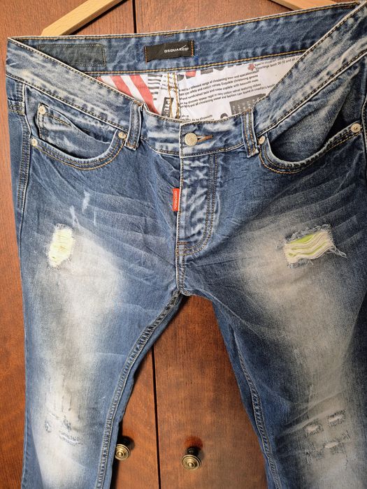 Продавам оригинални дънки DSQUARED2