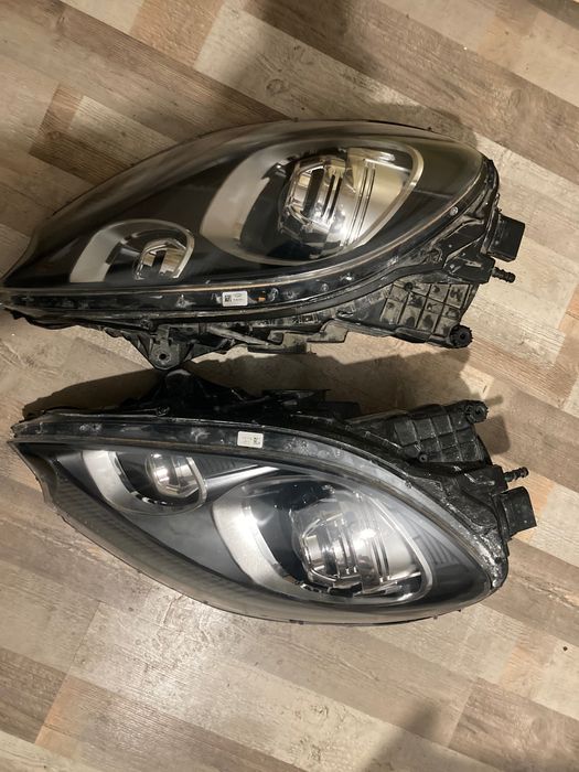 Фарове за Porsche Macan