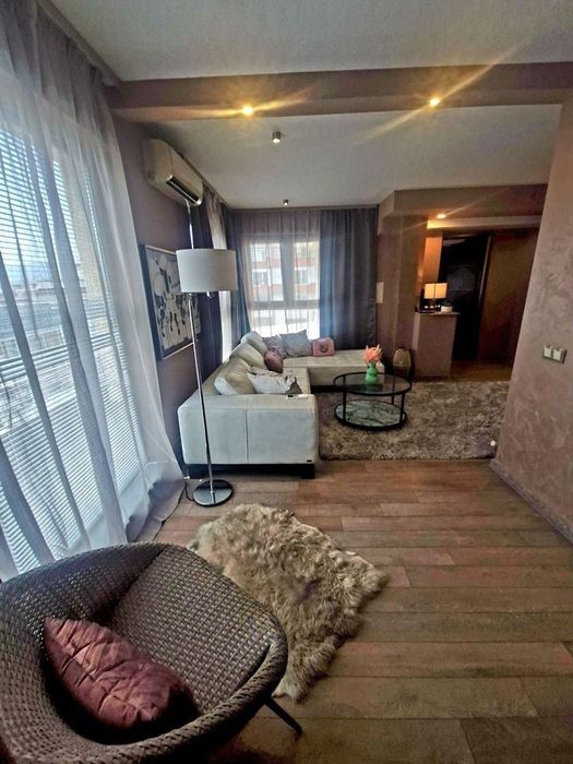 Дава се под наем Тристаен апартамент в София, Манастирски ливади - 120 кв.м за 1145.97 € - Снимка #1