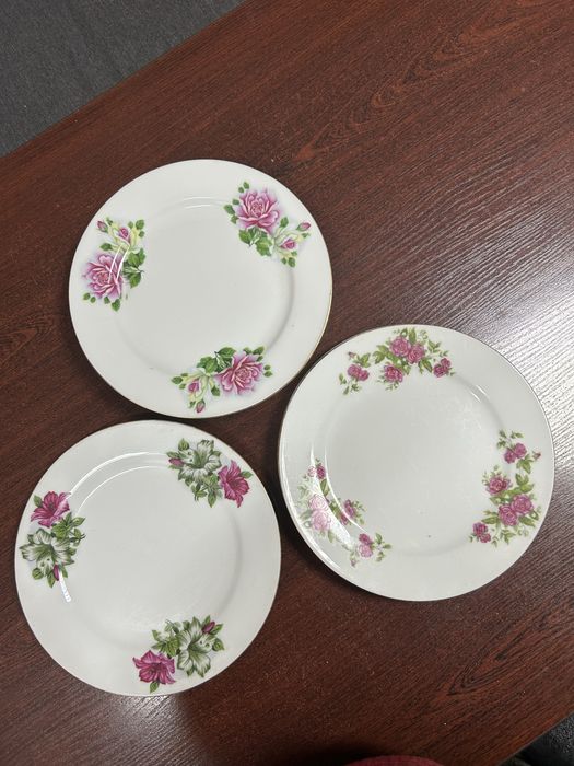 Столовую посуду продам