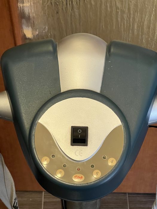 Aparat de vibromasaj