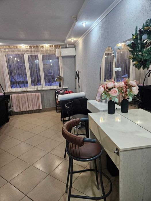 Сдам в аренду салон красоты