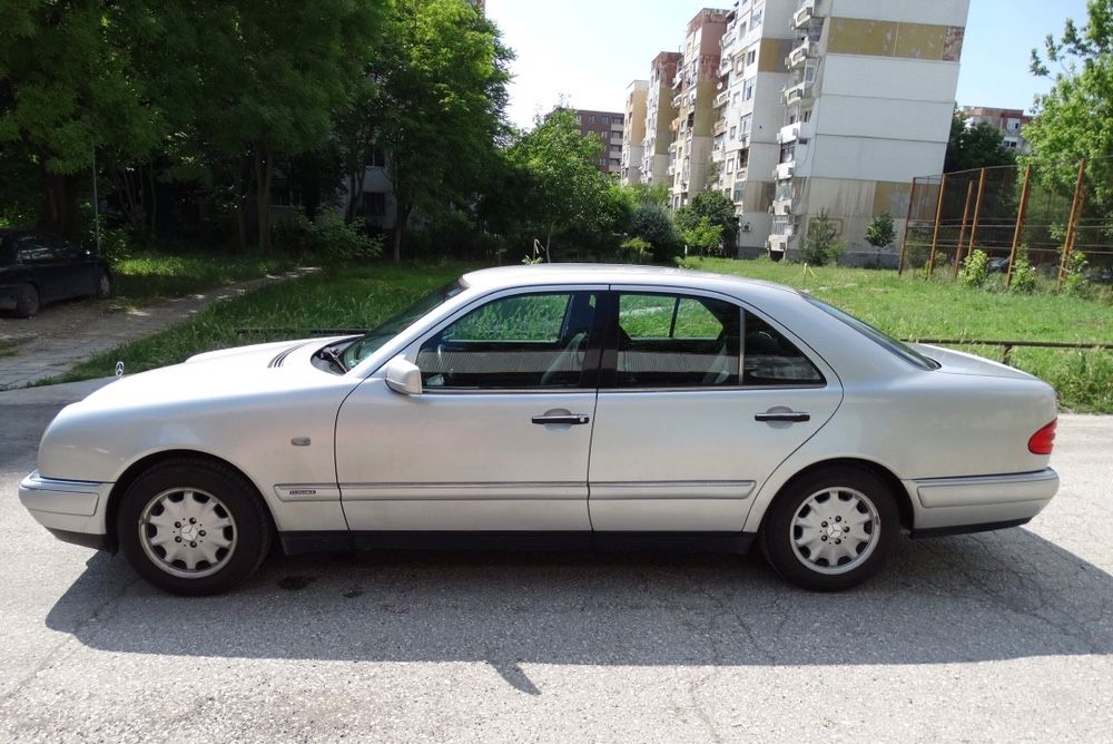 Mercedes-Benz W210 E200 136 к.с. на части !/ Мерцедес