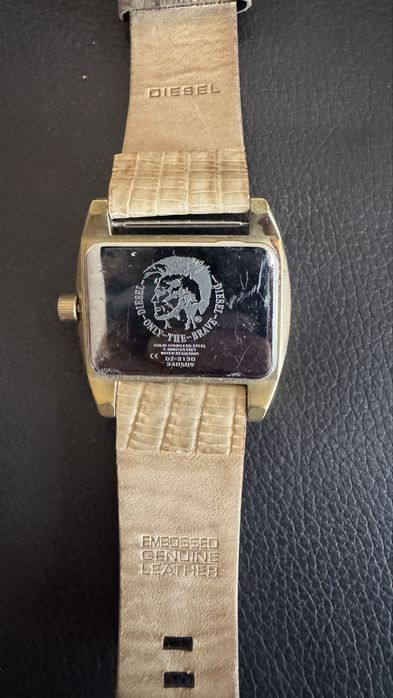 Масовник Diesel с кожена каишка