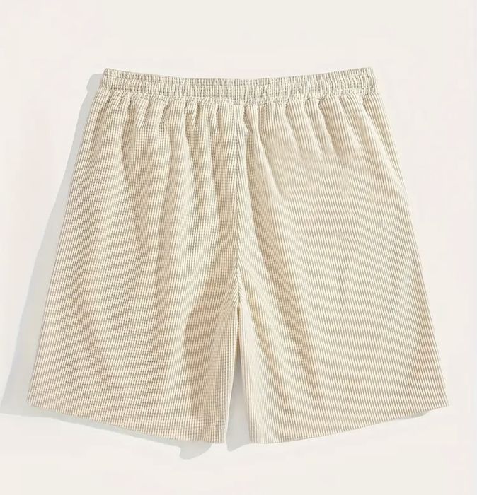 Vand pantaloni scurti